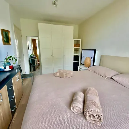 Gasthof Spacious With Private King Bathroom Amsterdam